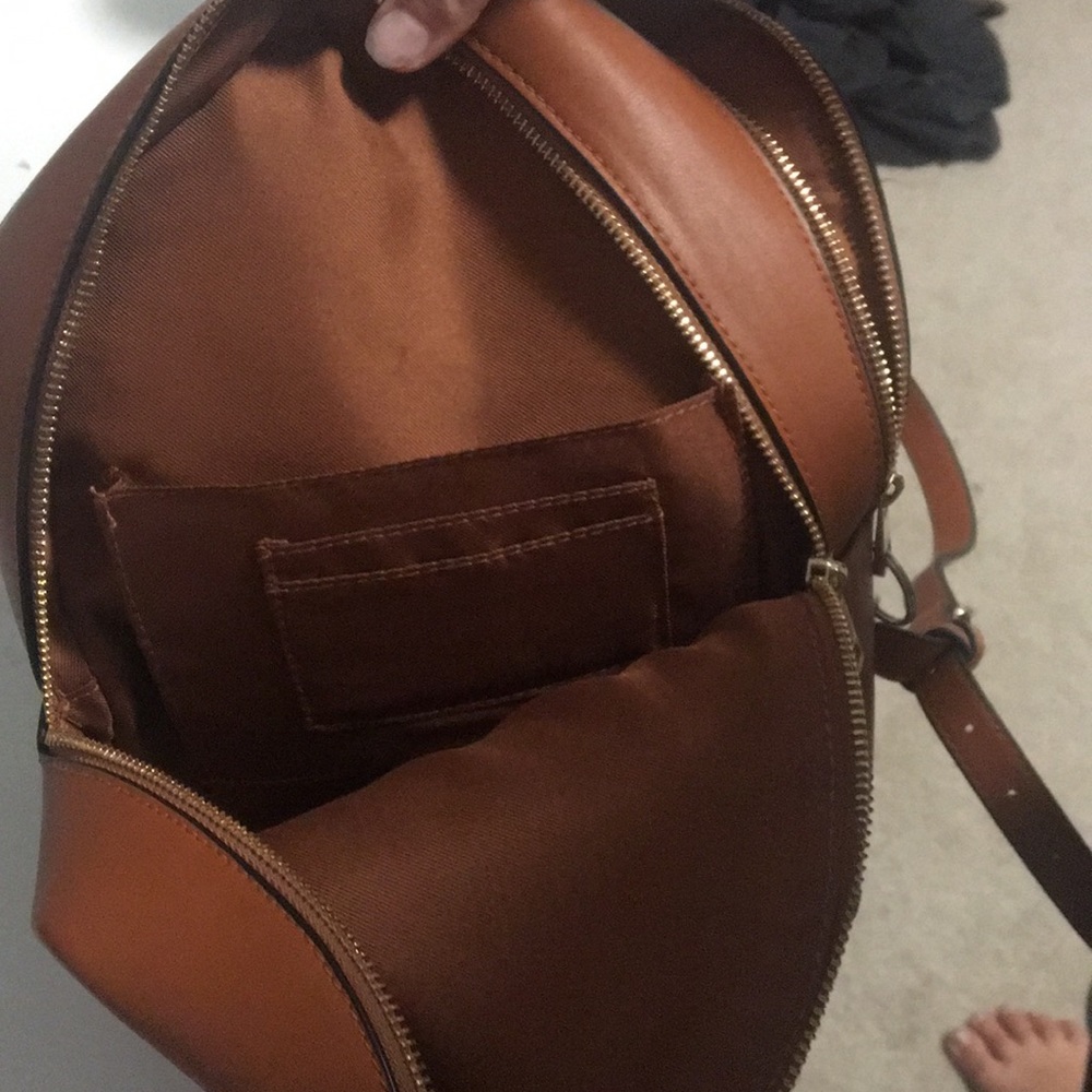 Cute brown mini backpack - Picture 4 of 4